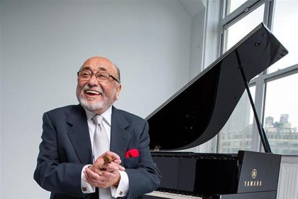 Fotografía cedida por el Lehman Center for the Performing Arts donde aparece el pianista y compositor Eddie Palmieri, de 86 años, y legendario músico de origen puertorriqueño que ha ganado 10 premios Grammy y grabado más de 36 discos. EFE/Lehman Center /SOLO USO EDITORIAL /NO VENTAS /SOLO DISPONIBLE PARA ILUSTRAR LA NOTICIA QUE ACOMPAÑA /CRÉDITO OBLIGATORIO