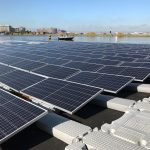 Vista de los paneles solares que conforman la primera plataforma flotante de energía solar durante su inauguración en Miami, Florida (EEUU). Imagen de archivo. EFE/ Ana Mengotti