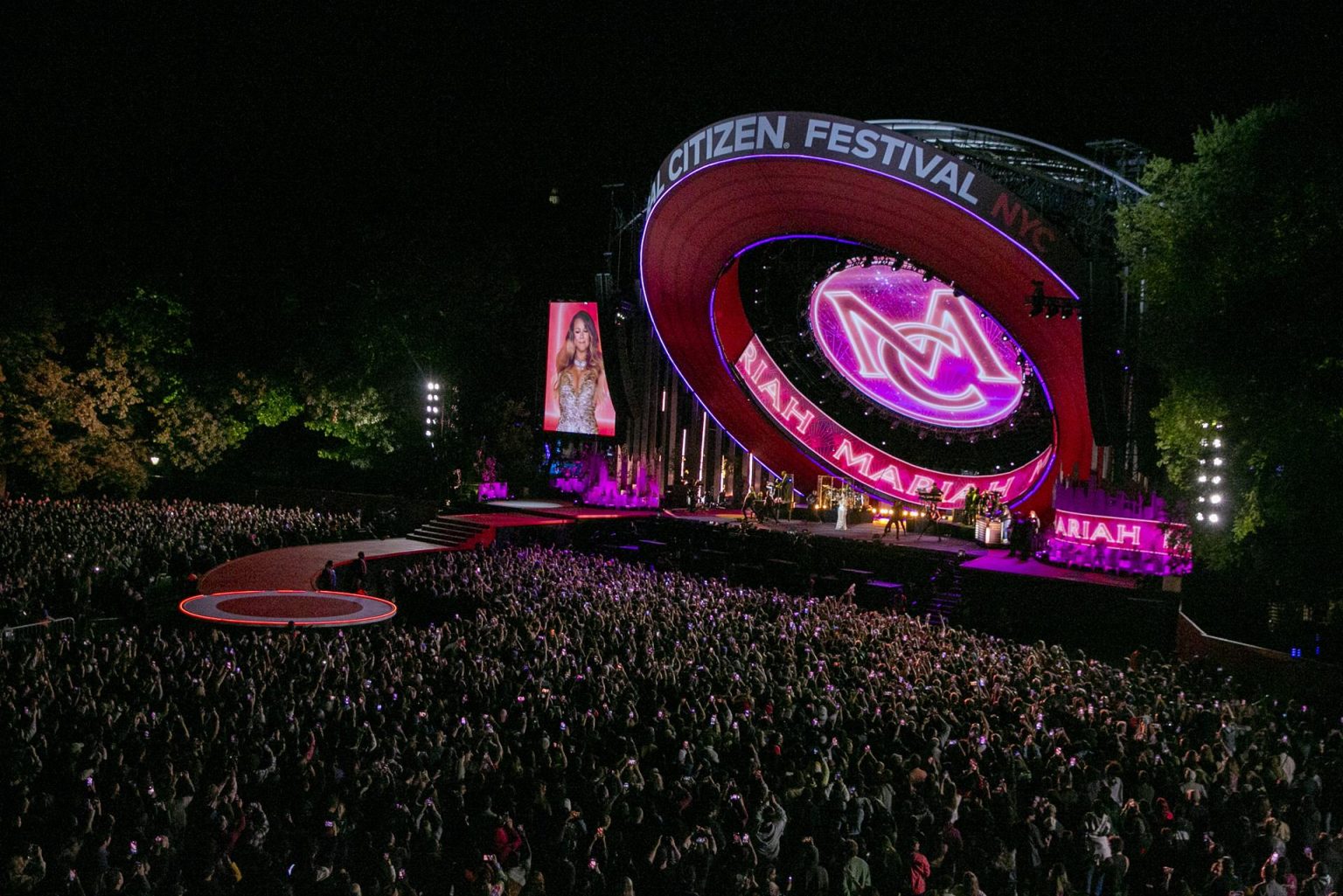 La cantante estadounidense Mariah Carey fue registrada este sábado, 24 de septiembre, durante su actuación en el Festival Global Citizen, en Nueva York, (NY, EE.UU.). EFE/Sarah Yenesel