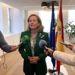 La vicepresidenta del Gobierno de España para Asuntos Económicos, Nadia Calviño, habla hoy con periodistas en Nueva York (EE.UU). EFE/Javier Otazu