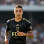 Fotografía cedida por Los Angeles FC (LAFC) donde aparece Cristian Tello en un momento del partido del pasado 9 de octubre de 2022 entre el LAFC y el Nashville disputado en el estadio Banc of California en Los Ángeles, California. EFE/LAFC