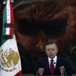 Fotografía de archivo fechada el 22 de junio de 2022 que muestra al ministro presidente de la Suprema Corte de Justicia de la Nación (SCJN), Arturo Zaldívar, mientras habla durante una rueda de prensa en Ciudad de México (México). EFE/Mario Guzmán