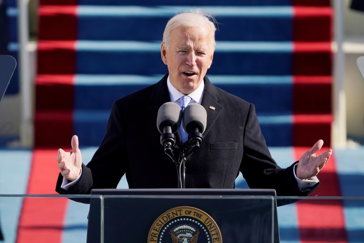 Fotografía de archivo fechada el 20 de enero de 2021 del presidente de Estados Unidos, Joe Biden, mientras ofrece su primer discurso tras jurar a su cargo durante una ceremonia, en Washington (EE.UU). EFE/ Patrick Semansky