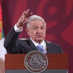 El presidente de México, Andrés Manuel López Obrador, participa en una rueda de prensa hoy, en el Palacio Nacional de Ciudad de México (México). EFE/ Sáshenka Gutiérrez