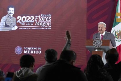 Fotografía cedida hoy por la presidencia de México del mandatario mexicano, Andrés Manuel López Obrador, durante una rueda de prensa matutina en el Palacio Nacional de Ciudad de México (México). EFE/Presidencia de México/SOLO USO EDITORIAL/SOLO DISPONIBLE PARA ILUSTRAR LA NOTICIA QUE ACOMPAÑA (CRÉDITO OBLIGATORIO)