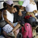 Un migrante venezolano duerme en una estación de recepción migratoria (ERM) de San Vicente (Panamá). EFE/ Bienvenido Velasco