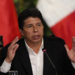 Fotografía de archivo del presidente de Perú, Pedro Castillo durante una rueda de prensa en Lima (Perú). EFE/ Paolo Aguilar