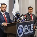 El fiscal general del Estado, Iván Carpio, habla durante una conferencia de prensa el 27 de octubre de 2022, en Tijuana (México). EFE/Joebeth Terriquez