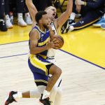 Fotografía de archivo de Stephen Curry(i) de los Golden State Warriors. EFE/EPA/JOHN G. MABANGLO SHUTTERSTOCK OUT