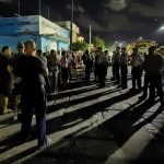 Varias personas se manifiestan exigiendo regrese la electricidad y comida, durante la noche del 30 de septiembre del 2022, hoy, en La Habana (Cuba). EFE/ Yander Zamora MÁXIMA CALIDAD DISPONIBLE
