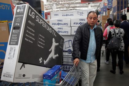 El índice de precios subyacente, considerado un mejor parámetro para medir la carestía general porque elimina artículos de alta volatilidad en sus precios, se mantuvo en 0,67 % quincenal y un 8,28 % anual, detalló el Inegi en su reporte. Imagen de archivo. EFE/Sáshenka Gutiérrez