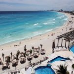 Vista general de una playa en el centro de recreo de Cancún, en el caribe mexicano (México). Imagen de archivo. EFE/Alonso Cupul