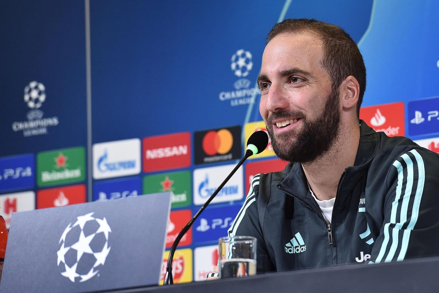 El delantero argentino Gonzalo Higuaín, en una fotografía de archivo. EFE/Alessandro Di Marco