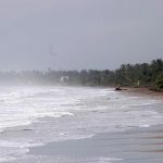 Fotografía del fuerte oleaje tras el paso del ciclón Orlene, el 3 de octubre de 2022, en el muelle de San Blas estado de Nayarit (México). EFE/ Aarón García