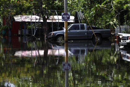 Fotografía de una calle inundada tras el paso del huracán Fiona, en Loíza (Puerto Rico). Imagen de archivo. EFE/ Thais Llorca