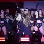 El rapero puertoriqueño Daddy Yankee se presenta en un concierto de su gira “La Ultima Vuelta World Tour Legendaddy" en Cancún (México). EFE/ Alonso Cupul