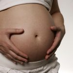 Fotografía de archivo que muestra una mujer embarazada. EFE/Zayra Mo