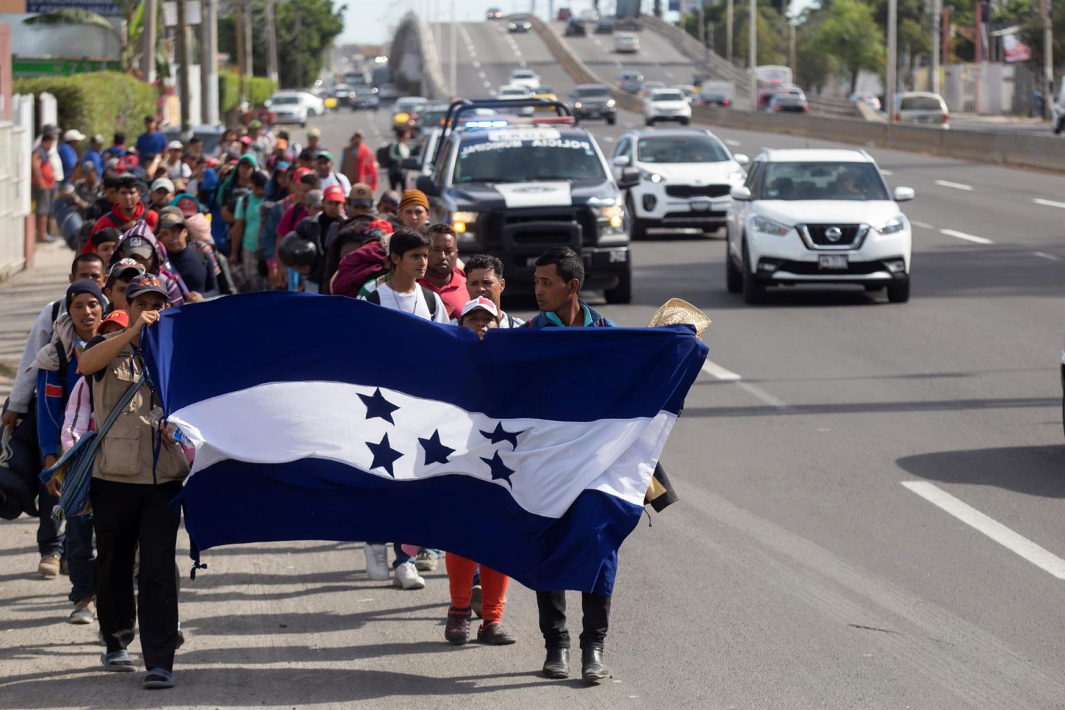 Grupos de migrantes centroamericanos continúan su recorrido hacia Estados Unidos. Imagen de archivo. EFE/Francisco Guasco
