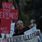 Activistas participan en una manifestación por el Día Internacional de la Erradicación de la Violencia Contra la Mujer en Ciudad de México (México). EFE/Sáshenka Gutiérrez