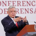 El presidente Andrés Manuel López Obrador, durante su participación en la conferencia matutina en el Palacio Nacional, hoy en la Ciudad de México (México). EFE/ Isaac Esquivel