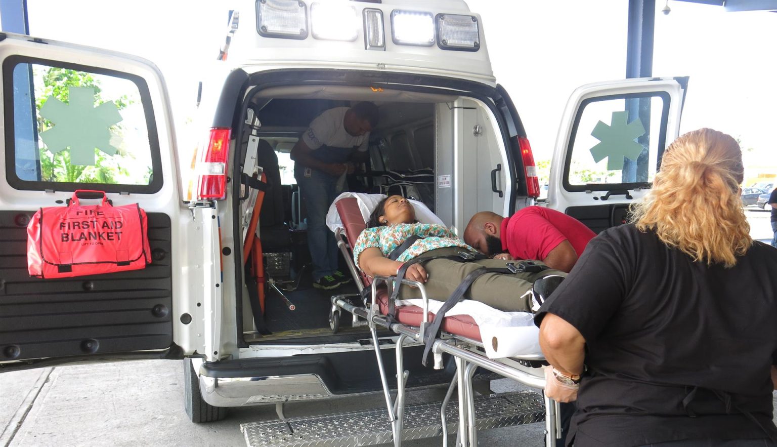 Un hombre de 84 años falleció y otras tres personas, entre ellas, un menor, resultaron heridas en un accidente de tránsito en el sur de Puerto Rico, informó este viernes la Policía local. Imagen de archivo. EFE/Jorge Muñiz