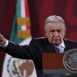 El presidente de México Andrés Manuel López Obrador habla durante una rueda de prensa este jueves, en el Palacio Nacional, en la Ciudad de México (México). EFE/Mario Guzmán