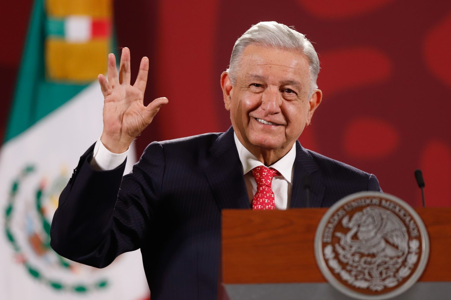 El presidente de México, Andrés Manuel López Obrador, durante su participación en la conferencia matutina en el Palacio Nacional, hoy en la Ciudad de México (México). EFE/ Isaac Esquivel