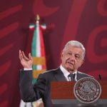 El presidente de México, Andrés Manuel López Obrador, durante su conferencia de prensa este martes, en Palacio Nacional en la Ciudad de México (México). EFE/Sáshenka Gutiérrez