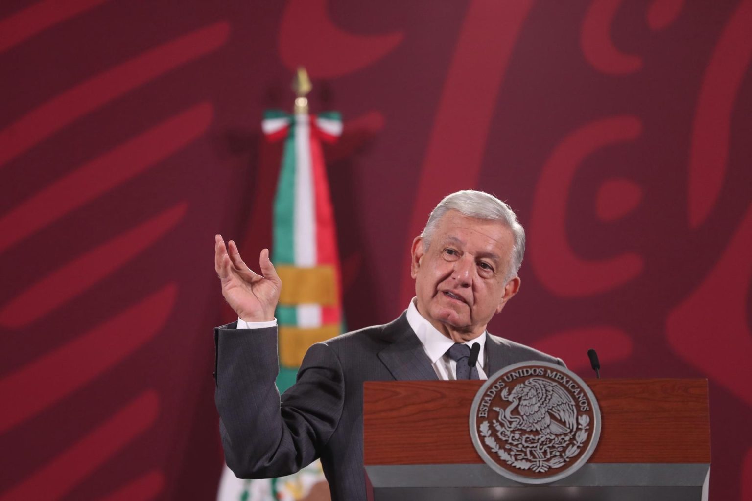 El presidente de México, Andrés Manuel López Obrador, durante su conferencia de prensa este martes, en Palacio Nacional en la Ciudad de México (México). EFE/Sáshenka Gutiérrez