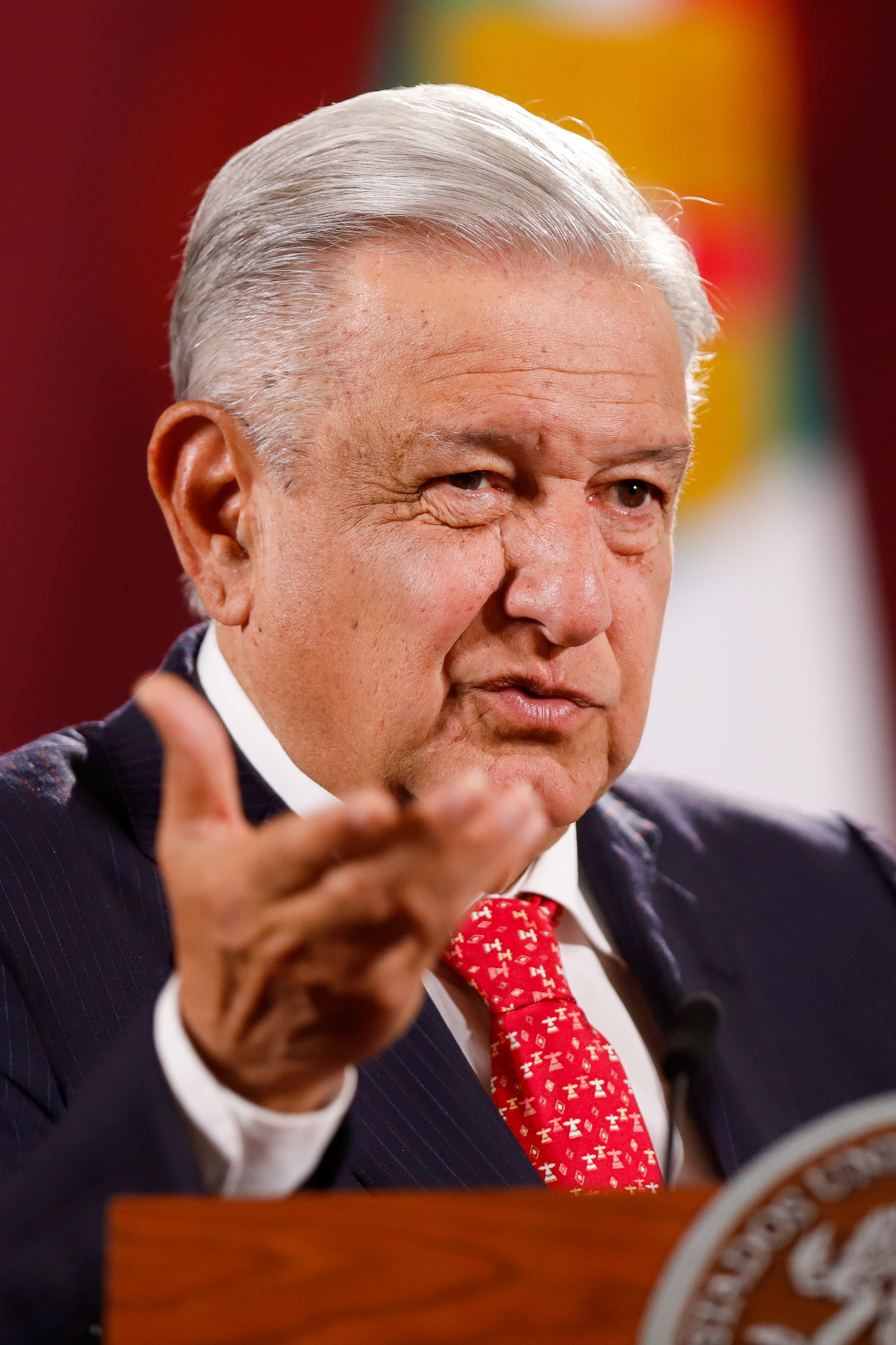 El presidente de México, Andrés Manuel López Obrador, habla durante su conferencia de prensa matutina, hoy, en el Palacio Nacional en la Ciudad de México (México). EFE/ Isaac Esquivel