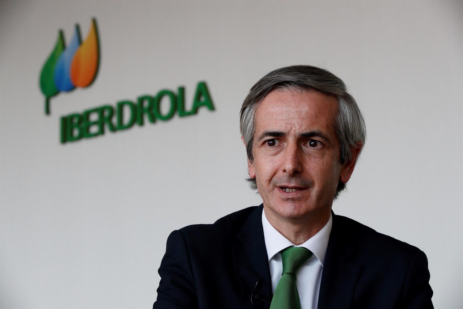 Fotografía de archivo donde aparece el director general de Iberdrola México, Enrique Alba, durante una entrevista con Efe, en Ciudad de México (México). EFE/José Méndez