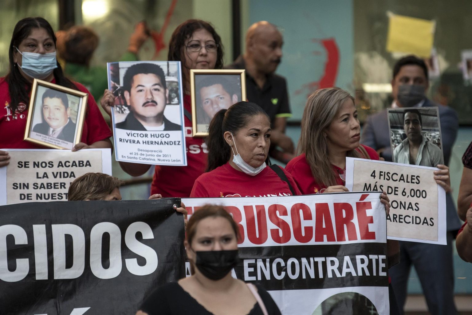 Imagen de archivo que muestra a madres y familiares de desaparecidos durante una protesta. EFE/Miguel Sierra