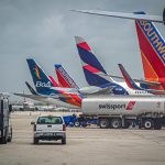 Fotografía de archivo que muestra actividad de aviones en el Aeropuerto Internacional de Miami, Florida (Estados Unidos). EFE/ Giorgio Viera ARCHIVO