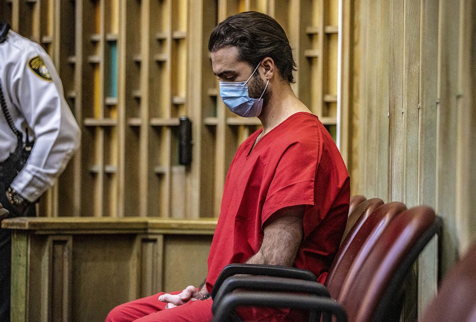 El actor mexicano Pablo Lyle asiste a una audiencia hoy, en el edificio de la corte de Justicia Richard E. Gerstein, en Miami, Florida (EEUU). EFE/ Pedro Portal Miami Herald Pool