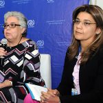 La directora de Empleo de la Secretaría de Trabajo de Honduras, Patricia Canales (i), y la oficial de proyectos de la Organización Internacional para las Migraciones (OIM) en Honduras, Likza Salazar (d), hablan durante un evento. Imagen de archivo. EFE/Humberto Espinoza