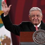 El presidente de México, Andrés Manuel López Obrador, habla durante una rueda de prensa en el Palacio Nacional, en Ciudad de México (México). EFE/ Mario Guzmán