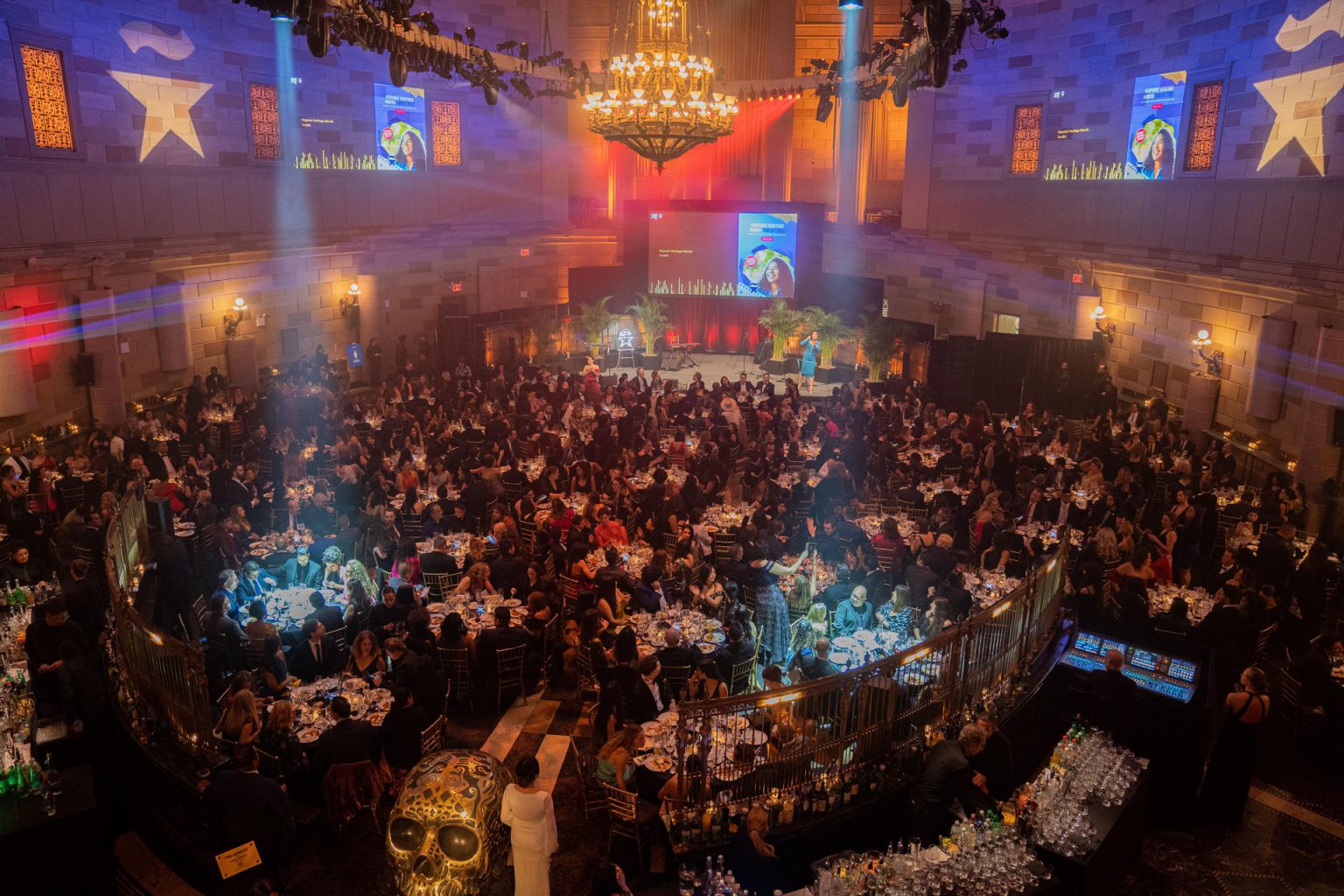 Vista general durante la gala de la Fundación "We are all Humans", el jueves 8 de diciembre de 2022, en el Gotham Hall de Nueva York (EE.UU.). EFE/ Ángel Colmenares