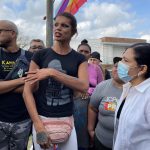 La activista LGBT Dayanna de la O Rivadeneiro (c) participa en una manifestación el 18 de diciembre de 2022 en la ciudad de Matamoros, estado de Tamaulipas (Mexico). EFE/Abraham Pineda Jácome