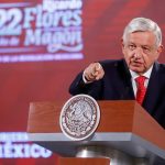 El presidente de México, Andrés Manuel López Obrador, habla durante una rueda de prensa en el Palacio Nacional, hoy, en Ciudad de México (México). EFE/ Isaac Esquivel