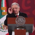 El presidente de México, Andrés Manuel López Obrador, habla hoy durante su rueda de prensa matutina en Palacio Nacional de la Ciudad de México (México). EFE/Sáshenka Gutiérrez