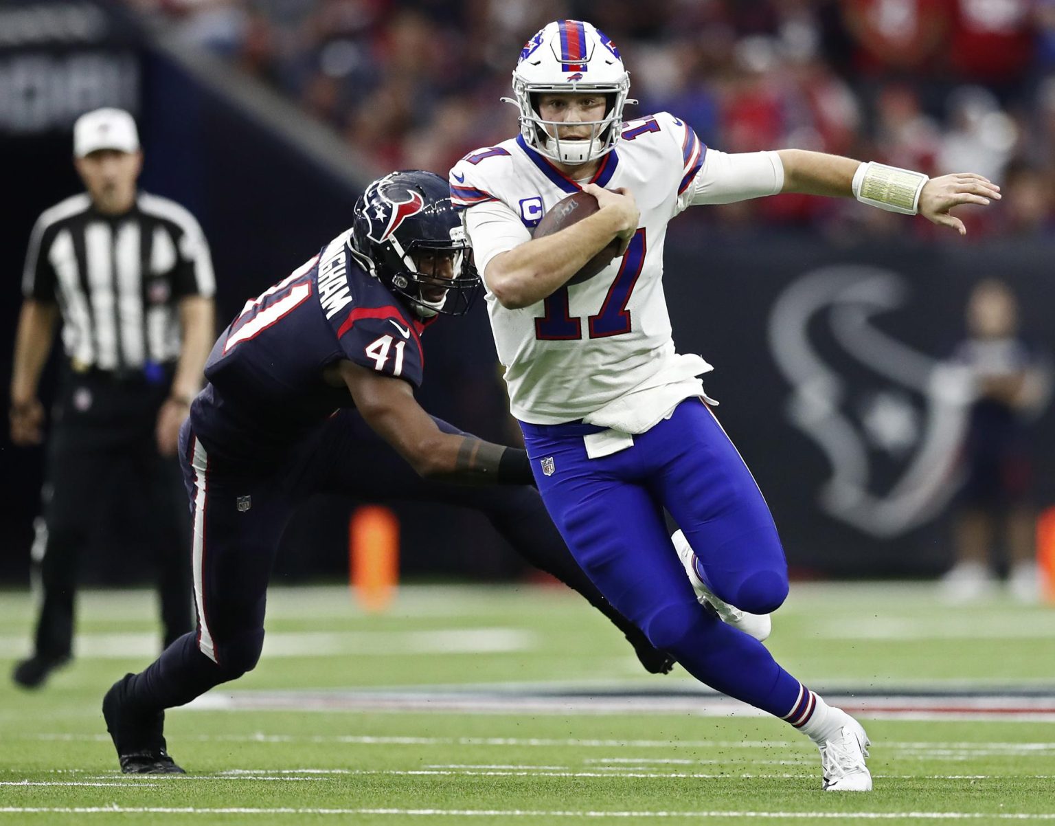 El quarterback de los Buffalo Bills Josh Allen, en una fotografía de archivo. EFE/Larry W. Smith