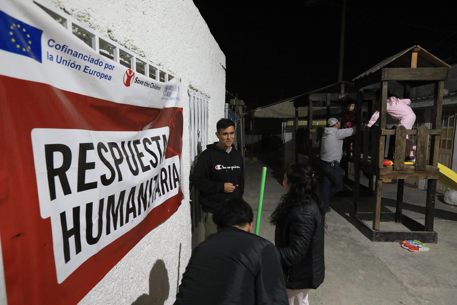 Migrantes de diferentes nacionalidades en el albergue "El Buen Samaritano", el 1 de diciembre de 2022, en Ciudad Juárez, estado de Chihuahua (México). EFE/ Luis Torres