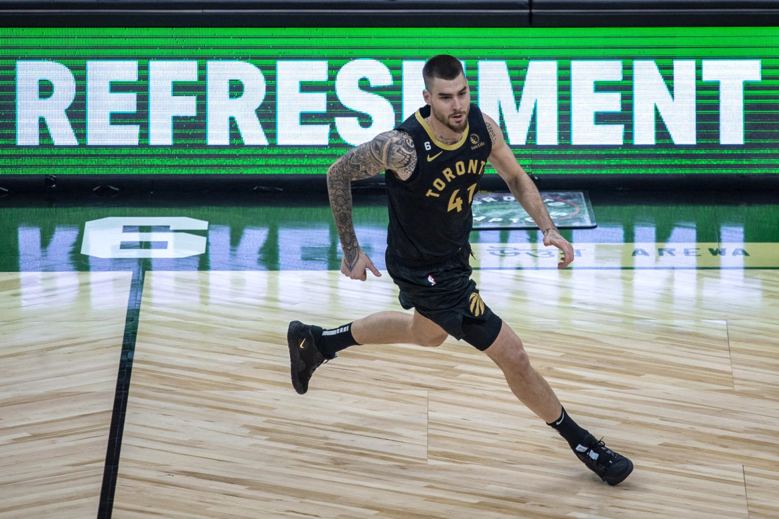 Juancho Hernangomez de los Toronto Raptors, en una fotografía de archivo. EFE/Eduardo Lima