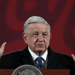 El presidente de México, Andrés Manuel López Obrador, habla hoy durante una rueda de prensa en el Palacio Nacional de la Ciudad de México (México). EFE/Mario Guzmán