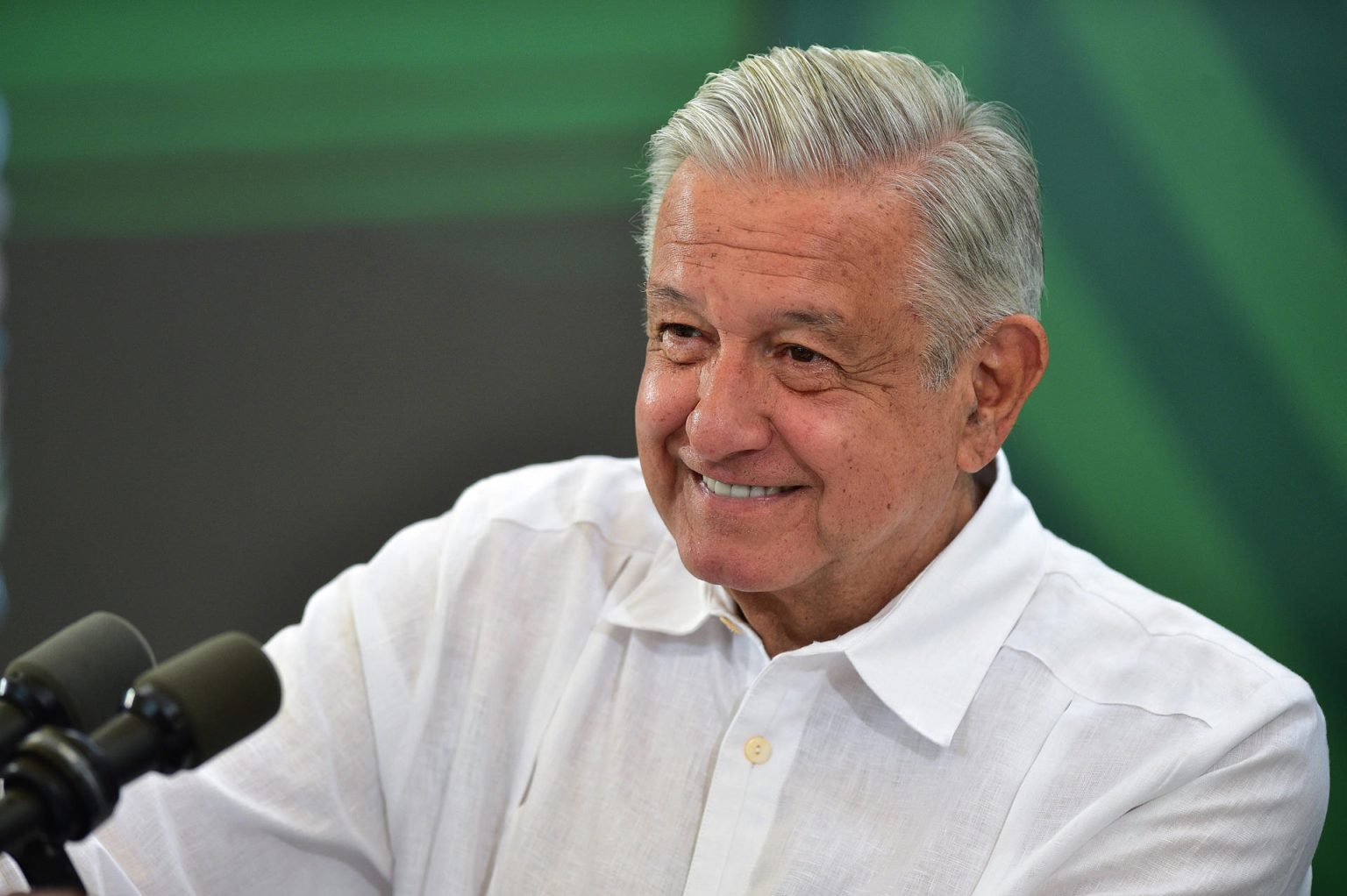 Fotografía cedida hoy, por la Presidencia mexicana, que muestra al presidente de México, Andrés Manuel López Obrador, mientras ofrece una conferencia de prensa matutina en la ciudad de Veracruz (México). EFE/ Presidencia De México SOLO USO EDITORIAL SOLO DISPONIBLE PARA ILUSTRAR LA NOTICIA QUE ACOMPAÑA (CRÉDITO OBLIGATORIO)