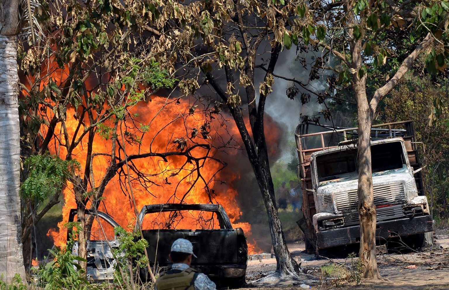 Una explosión ocurrida la noche del miércoles en una presunta toma clandestina en un ducto de gasolina de Petróleos Mexicanos (Pemex) dejó un trabajador muerto, en el municipio de Epazoyucan, en el central estado mexicano de Hidalgo. Imagen de archivo. EFE/ Jaime Avalos