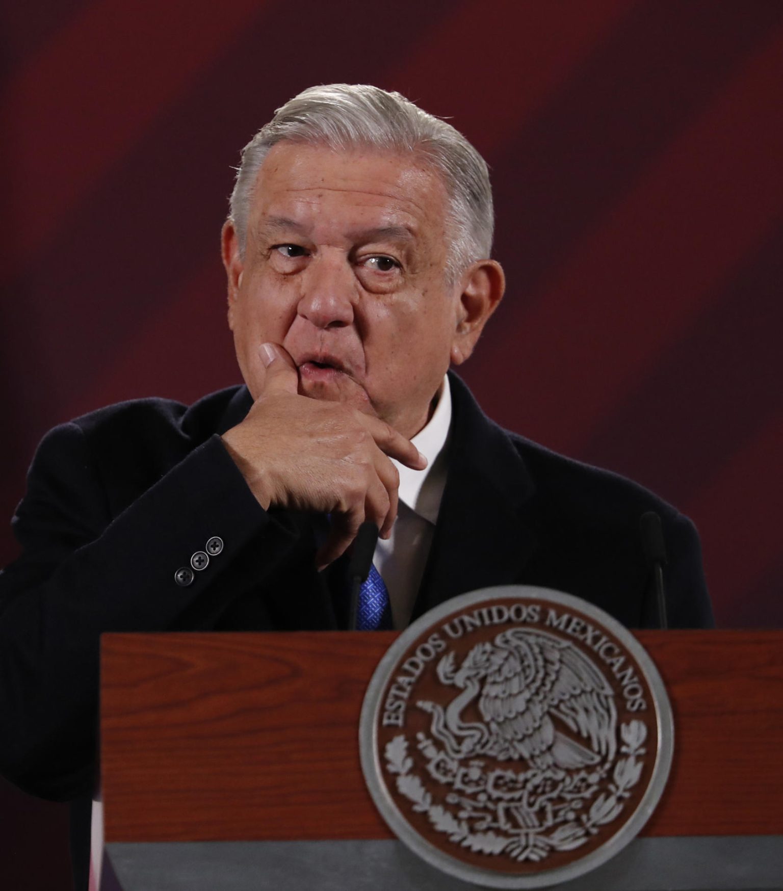 El presidente de México Andrés Manuel López Obrador, participa durante una rueda de prensa hoy en Palacio Nacional en Ciudad de México (México). EFE/Mario Guzmán