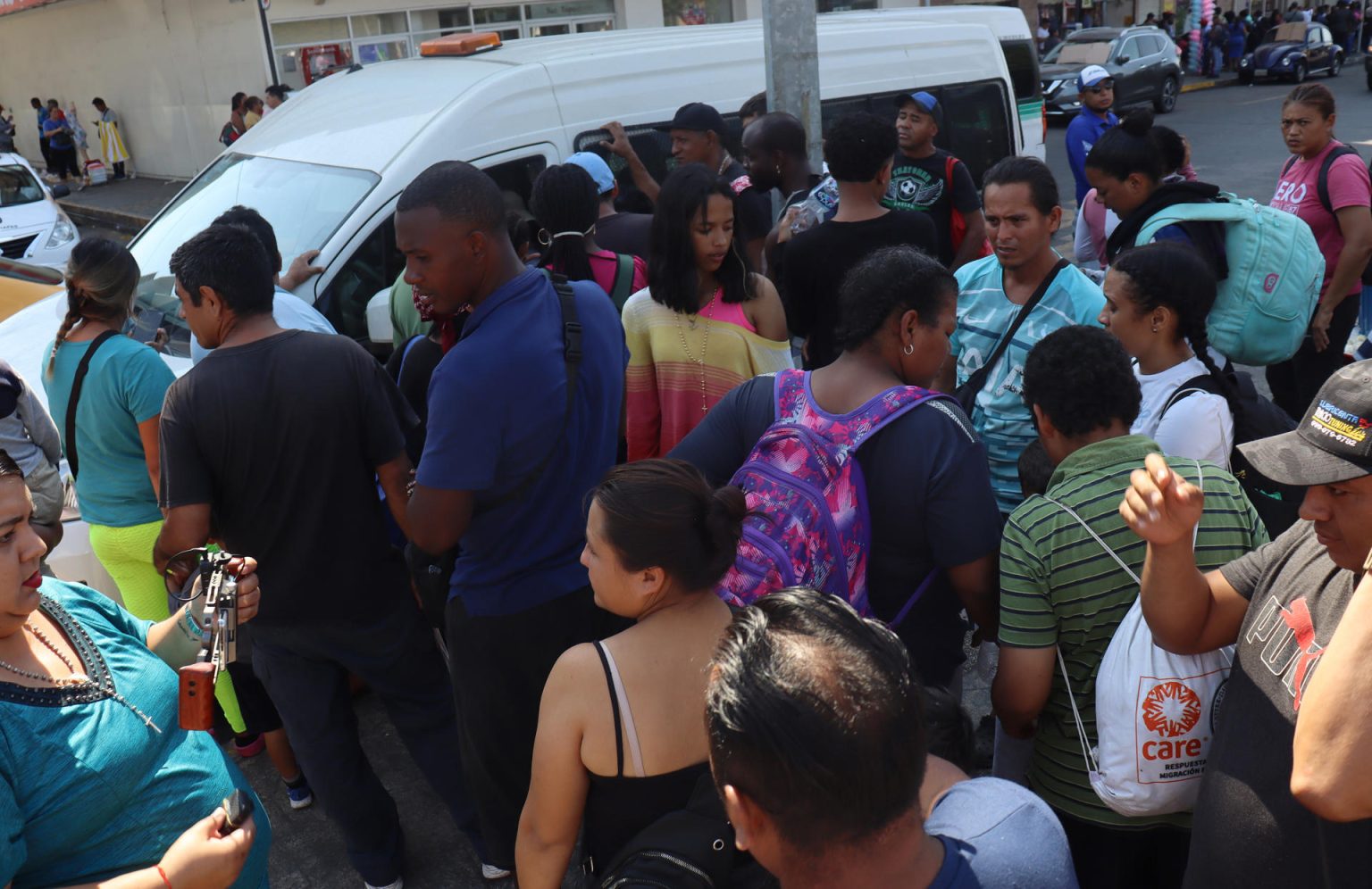 Migrantes permanecen hoy varados en la ciudad de Tapachula, estado de Chiapas (México). EFE/Juan Manuel Blanco