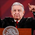 El presidente Andrés Manuel López Obrador, durante su participación en la conferencia de prensa matutina en el Palacio Nacional, hoy en Ciudad de México. (México). EFE/Isaac Esquivel