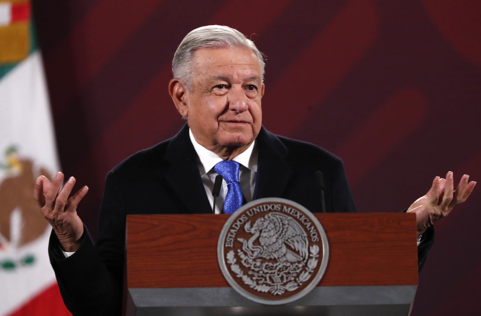 El presidente de México Andrés Manuel López Obrador, habla durante una conferencia matutina hoy, en Palacio Nacional en Ciudad de México (México). EFE/Mario Guzmán